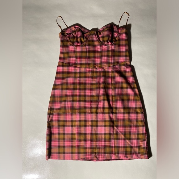 Gianni Bini Dresses & Skirts - NEW- Woman's Gianni Bini Strapless Dress W/ Underwire - Zip Back- Pink